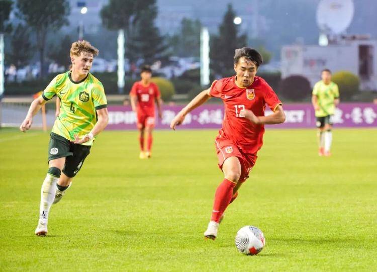 包含国内足球盛事关注:两支劲旅将在赛场对决的词条 包含国内足球盛事关注:两支劲旅将在赛场对决的词条