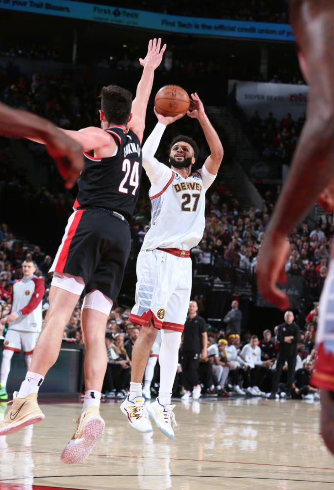 联合杯险胜年终总决赛，穆雷统治全场