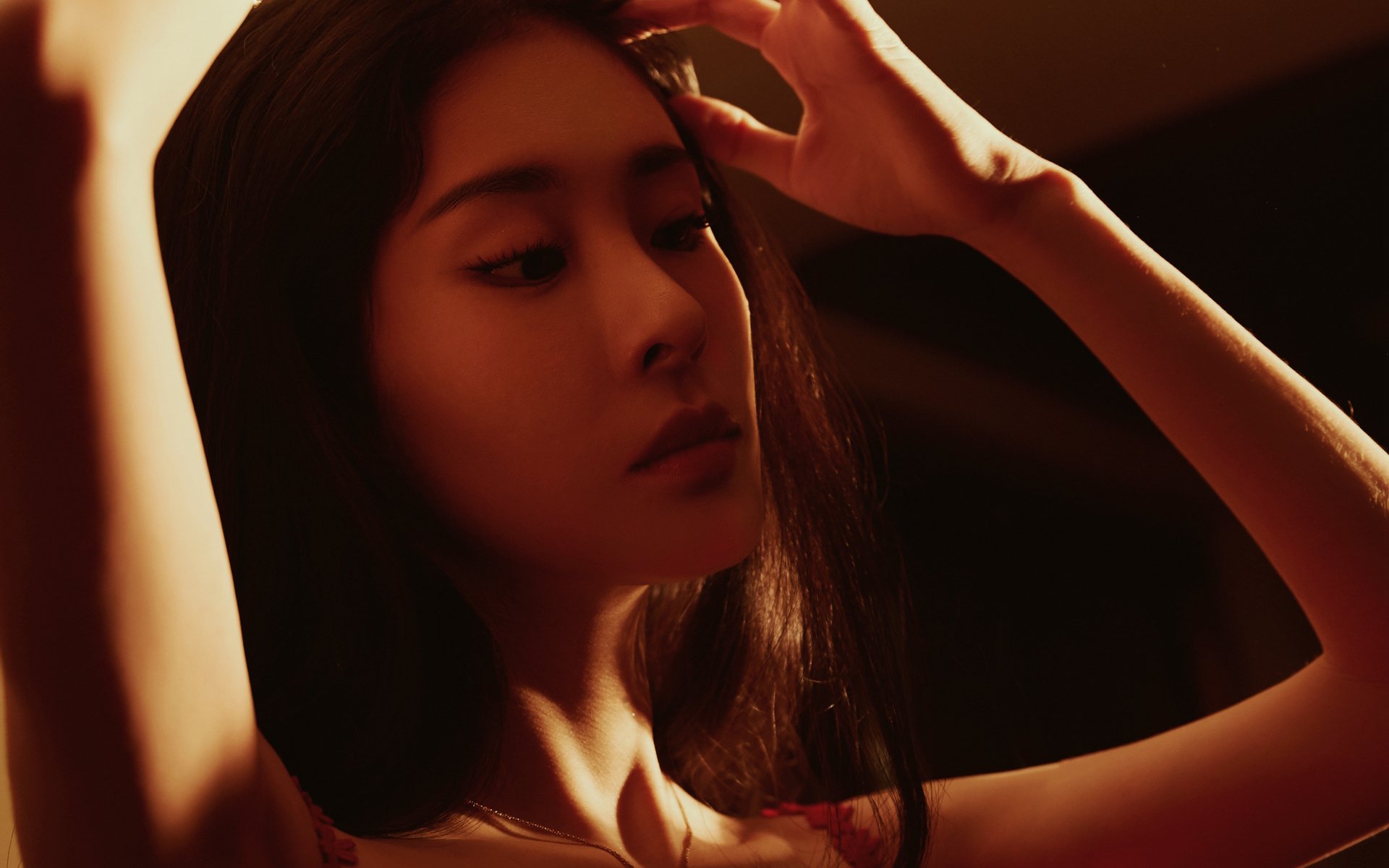 用脚丈量足球的轮廓，当楚阿梅尼在友谊赛中上演教科书表现